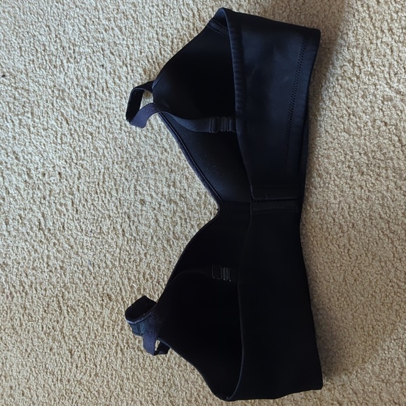 Vanity Fair Black Wireless Bra Size 40D - Picture 3 of 6